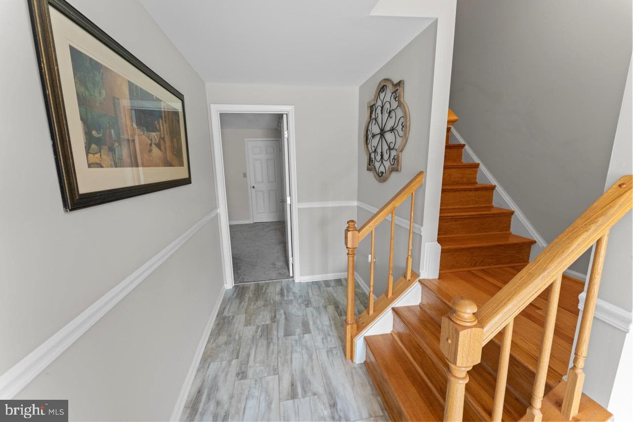 208 Fair Oaks Avenue photo 3