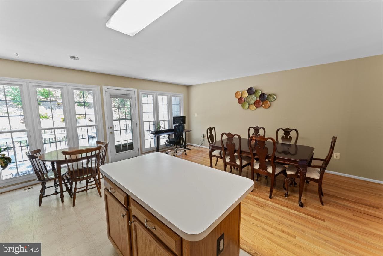 208 Fair Oaks Avenue photo 8
