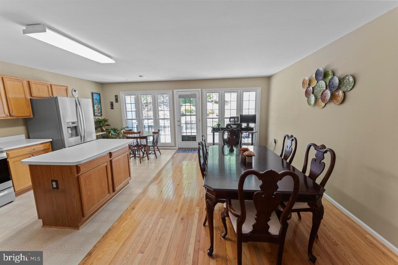 208 Fair Oaks Avenue photo 9