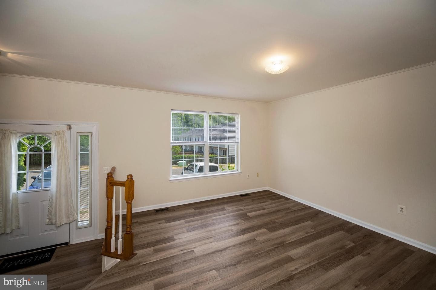 709 Kings Crest Drive photo 12