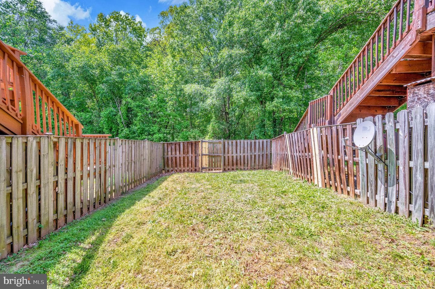 709 Kings Crest Drive photo 31