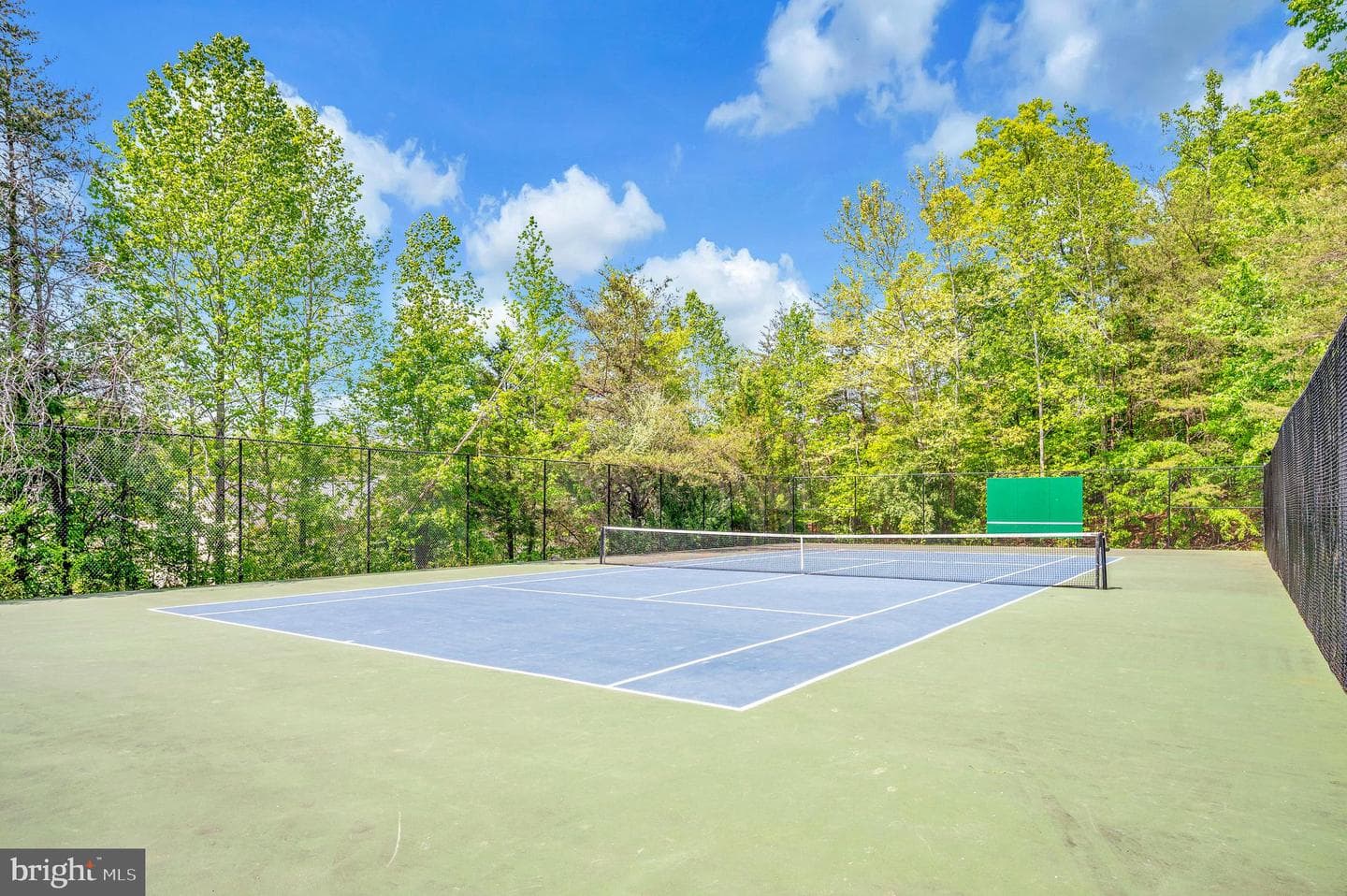 709 Kings Crest Drive photo 47