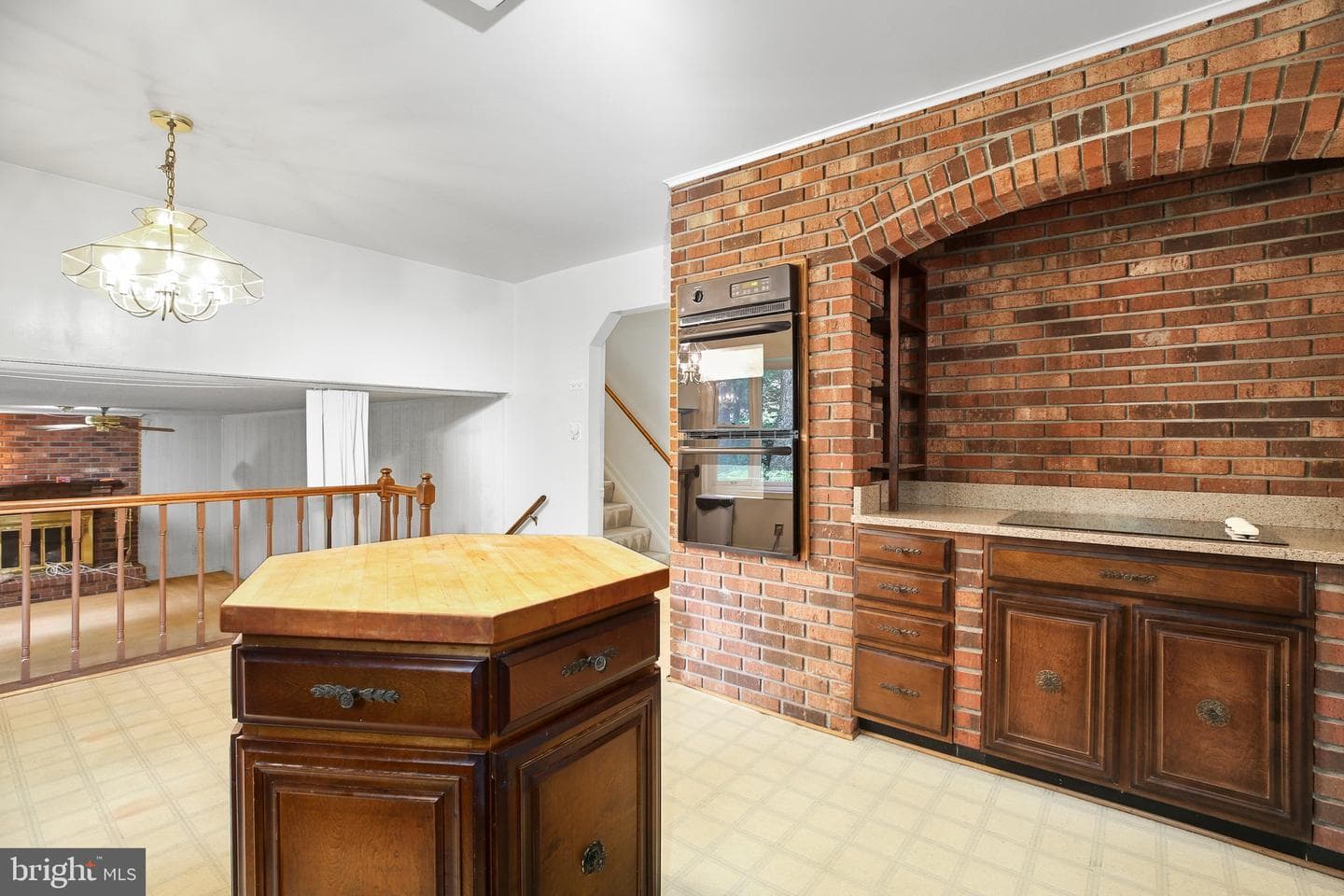 1135 Columbus Drive photo 14