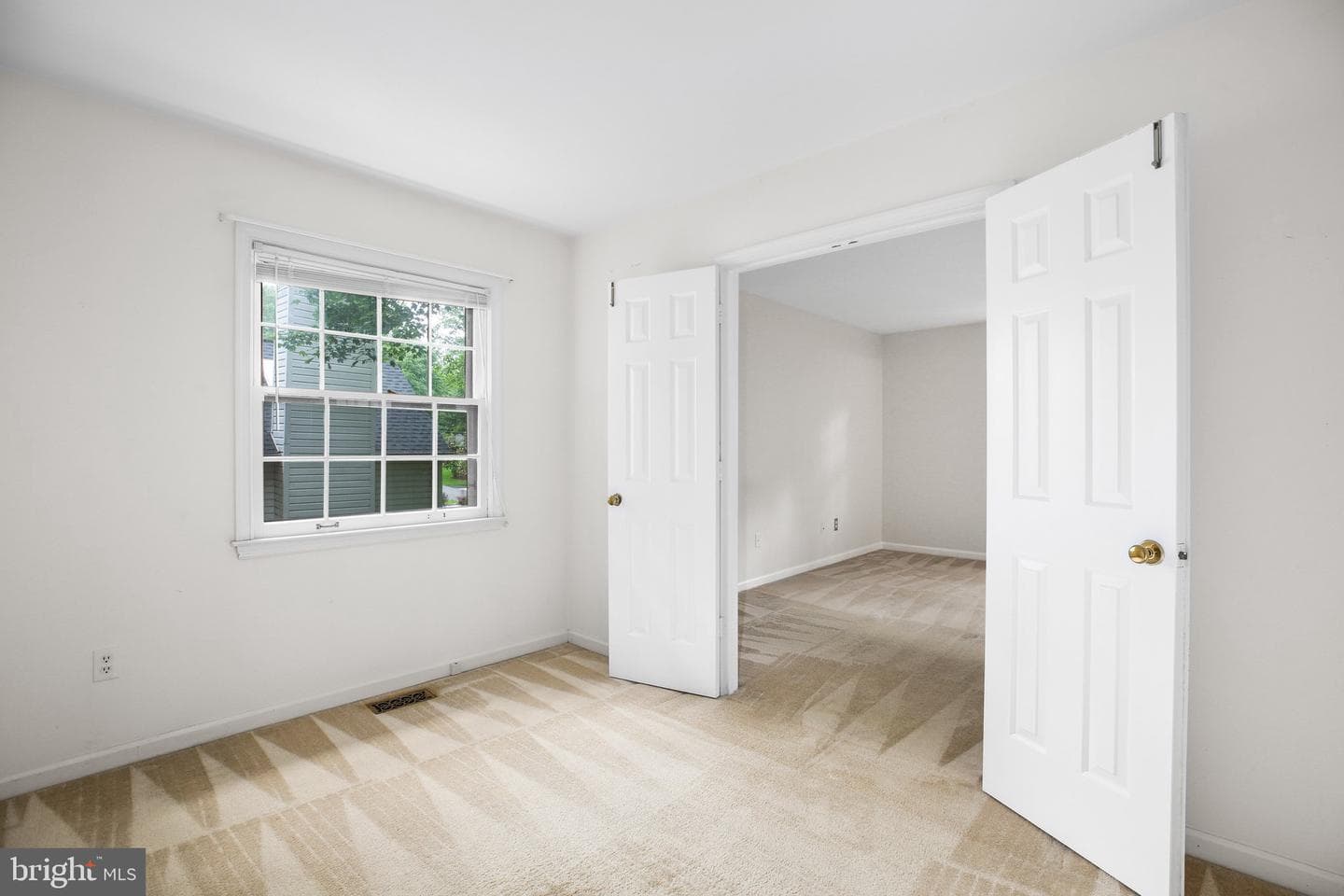 1135 Columbus Drive photo 25