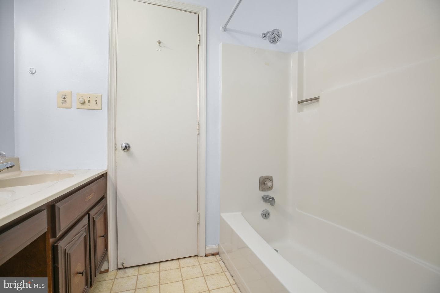 1135 Columbus Drive photo 33