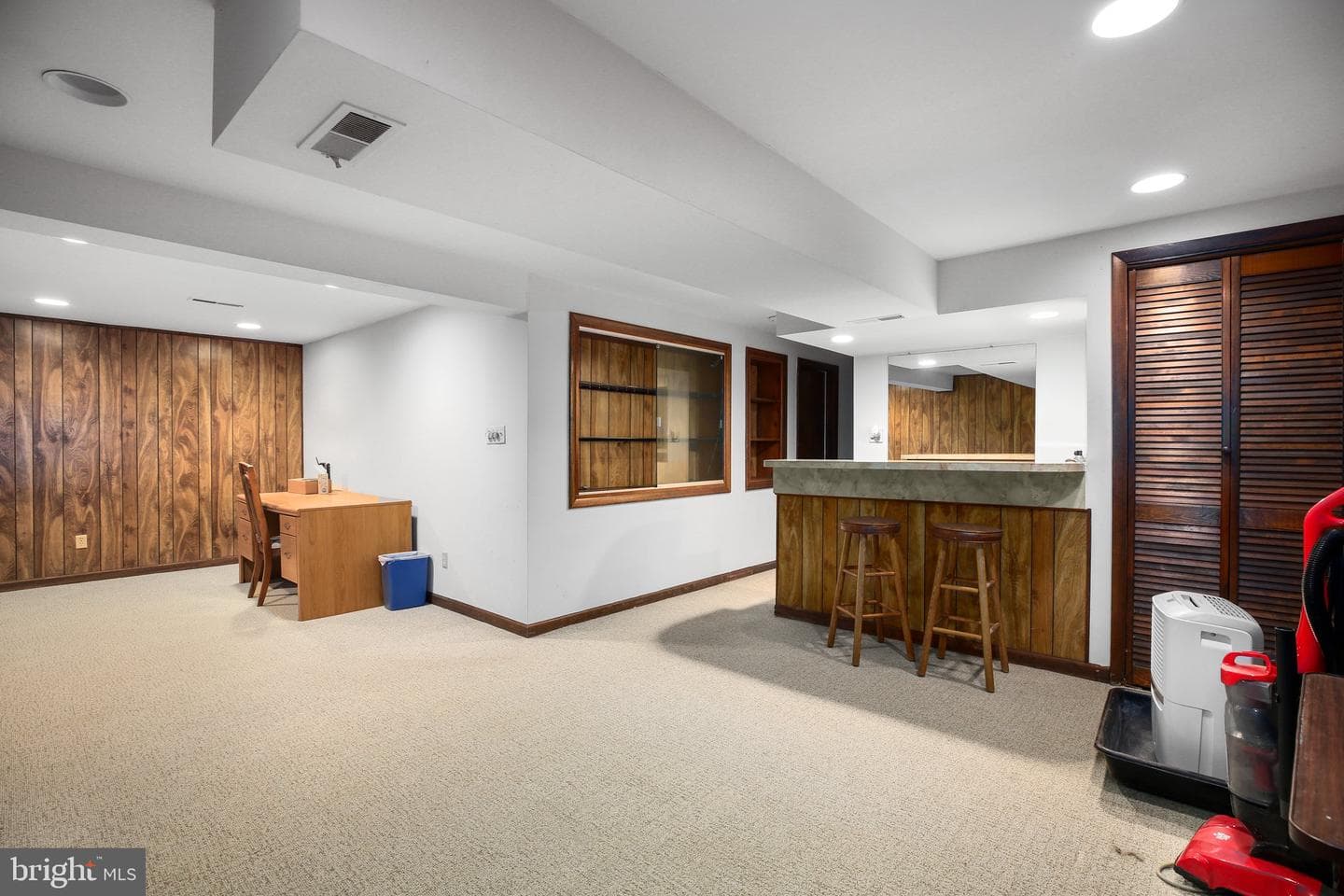 1135 Columbus Drive photo 37