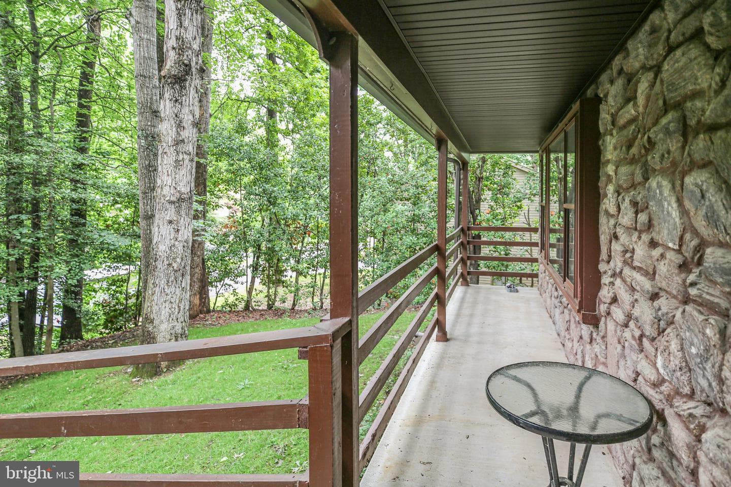 1135 Columbus Drive photo 4
