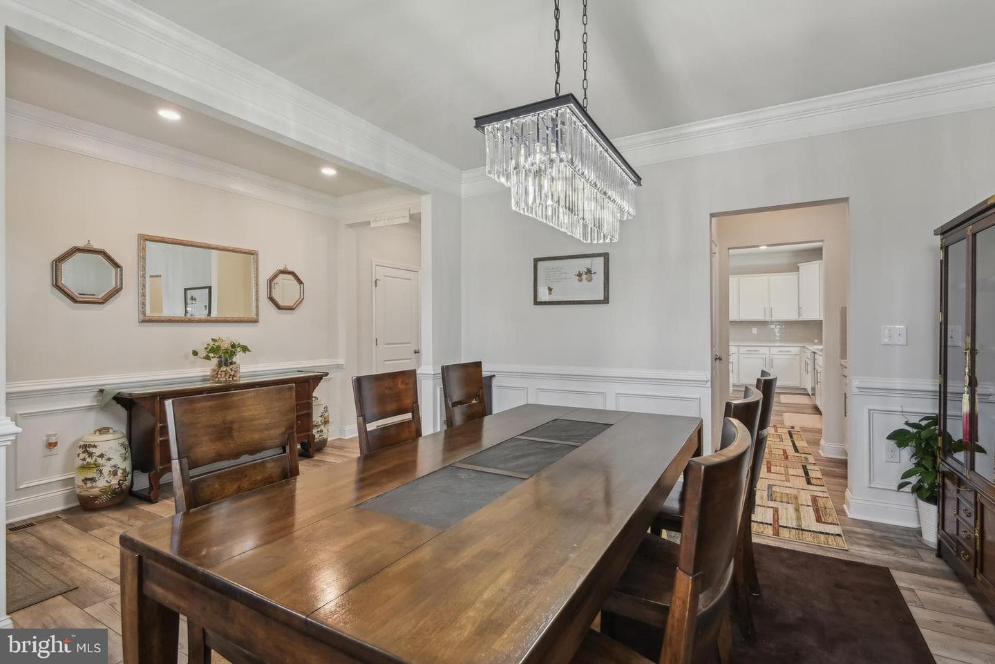 209 Elm Street photo 14