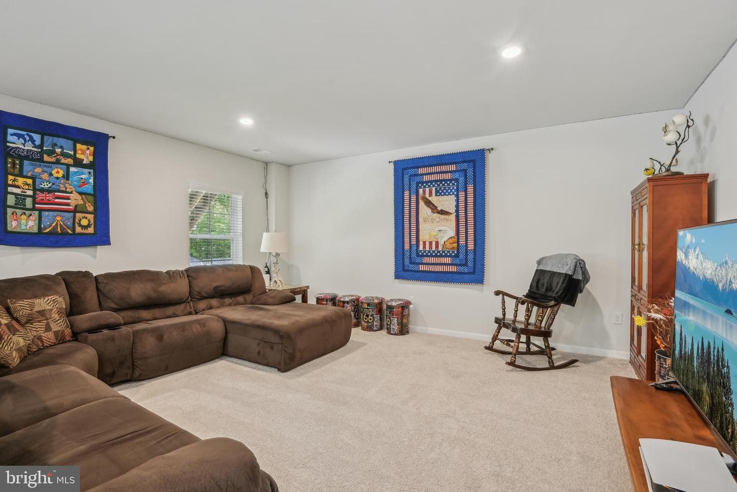 209 Elm Street photo 34