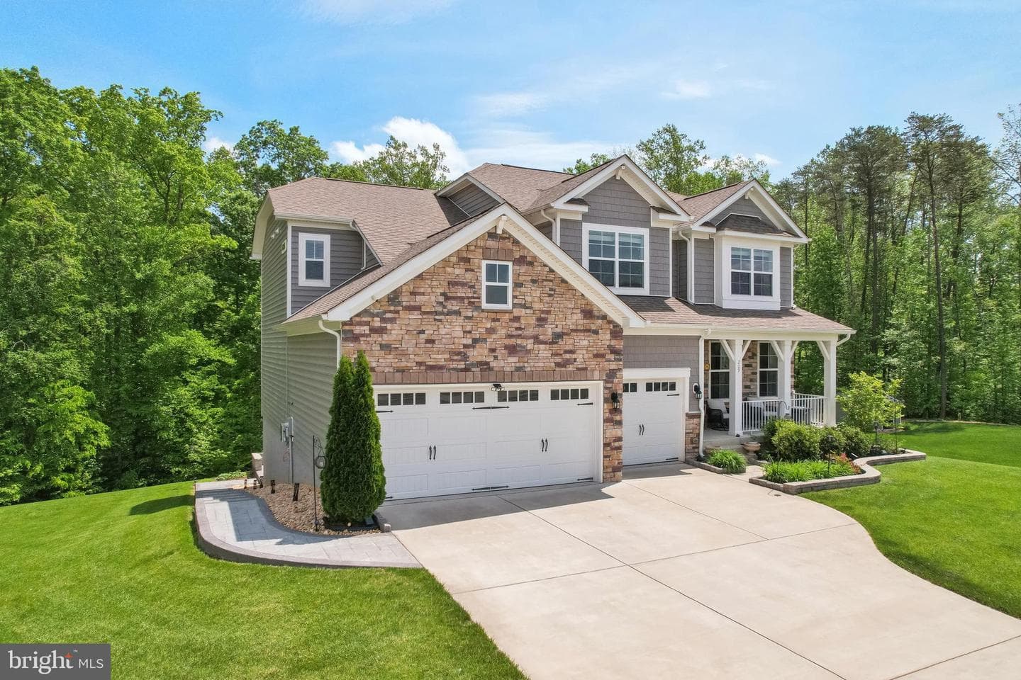 209 Elm Street photo 40