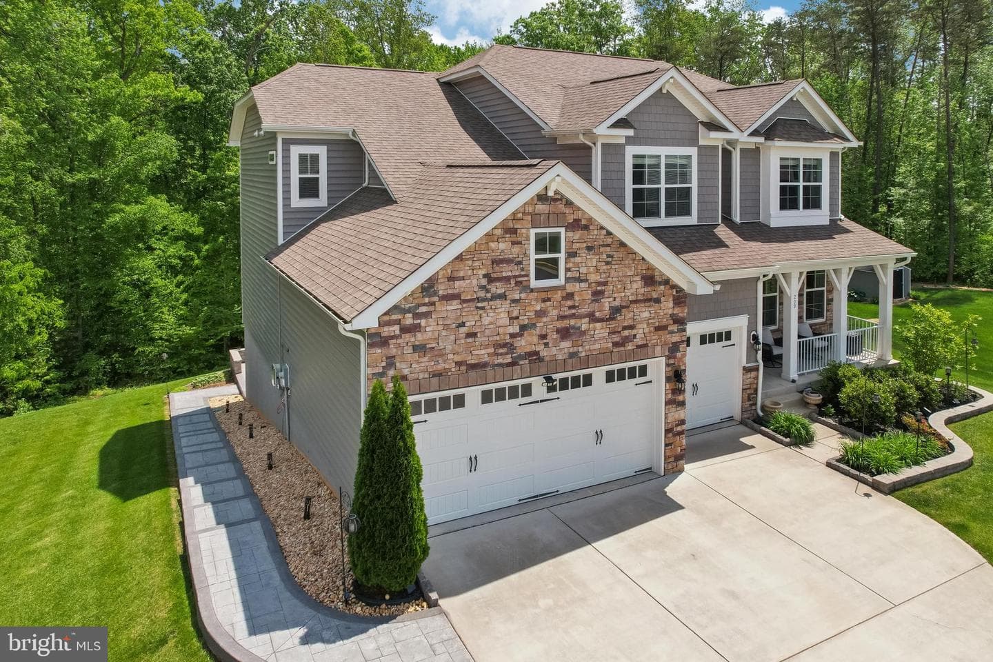 209 Elm Street photo 41