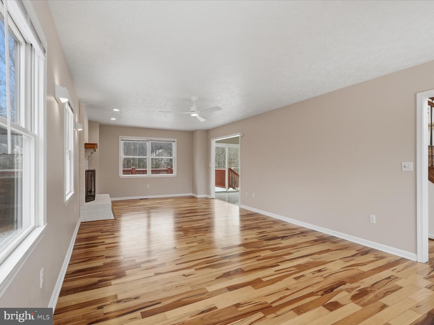 770 Poplar Road photo 8
