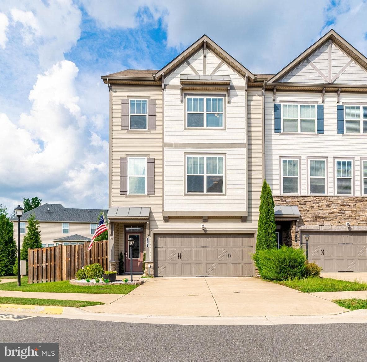 28 Lamplighter Lane photo 1