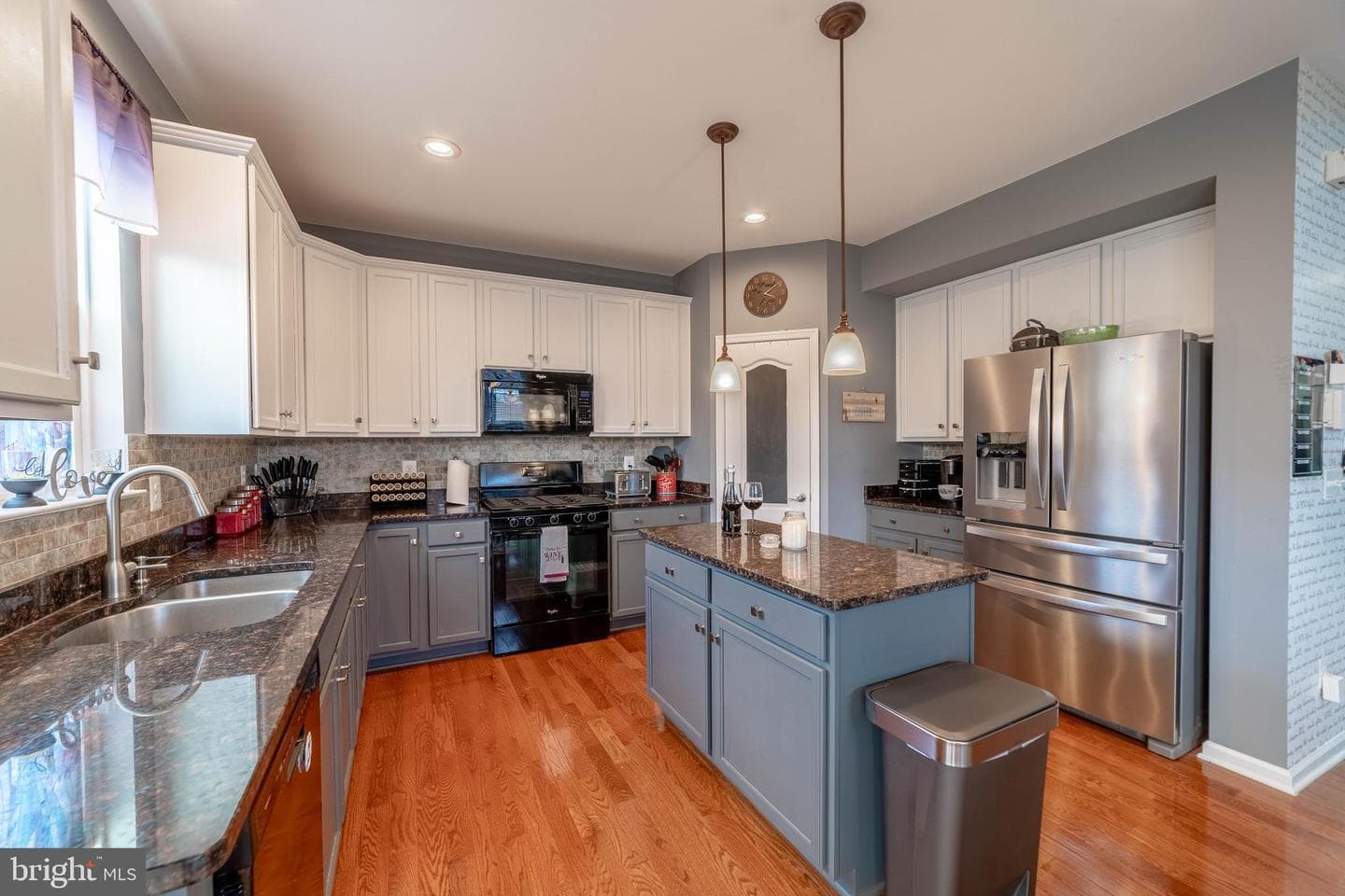 28 Lamplighter Lane photo 3