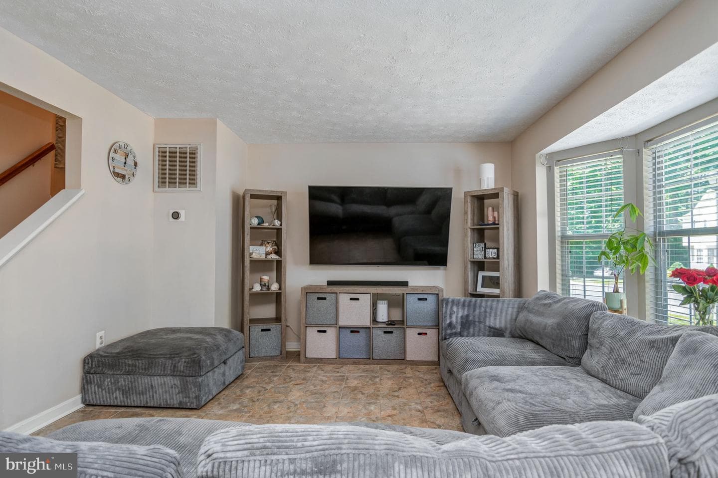 1211 Kings Crest Drive photo 14