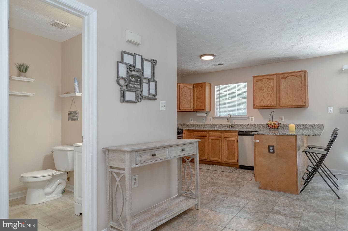 1211 Kings Crest Drive photo 3