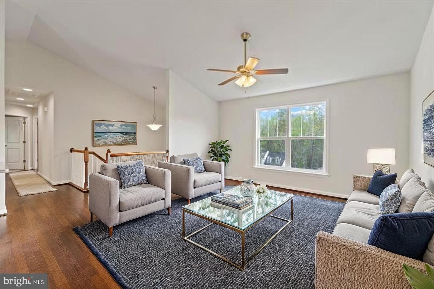 10 Howard Circle photo 12