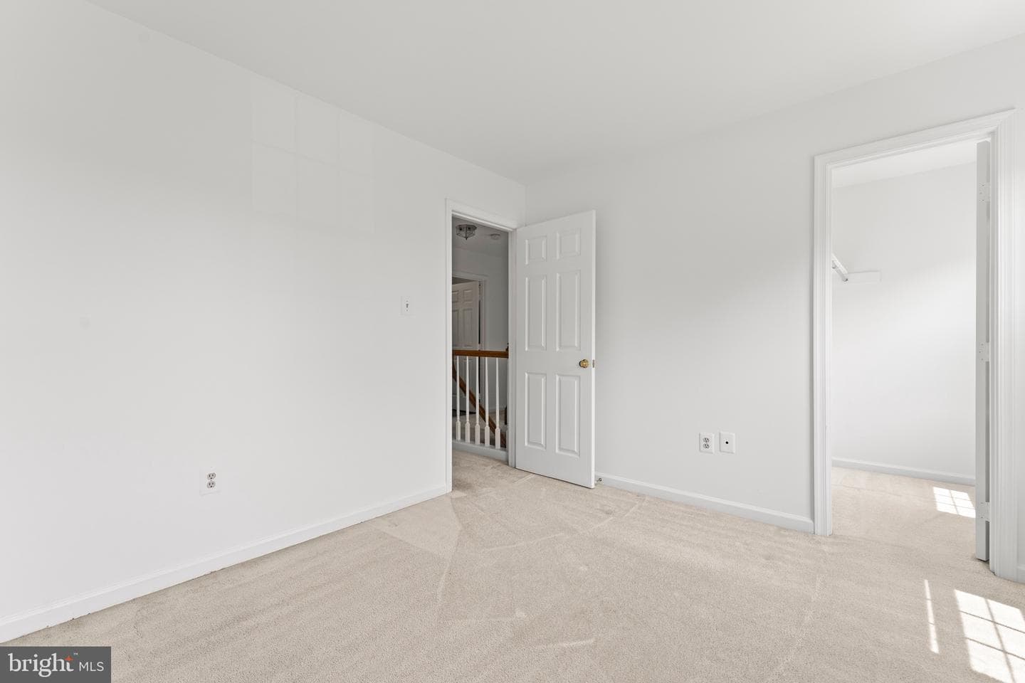 6 Larkwood Court photo 32