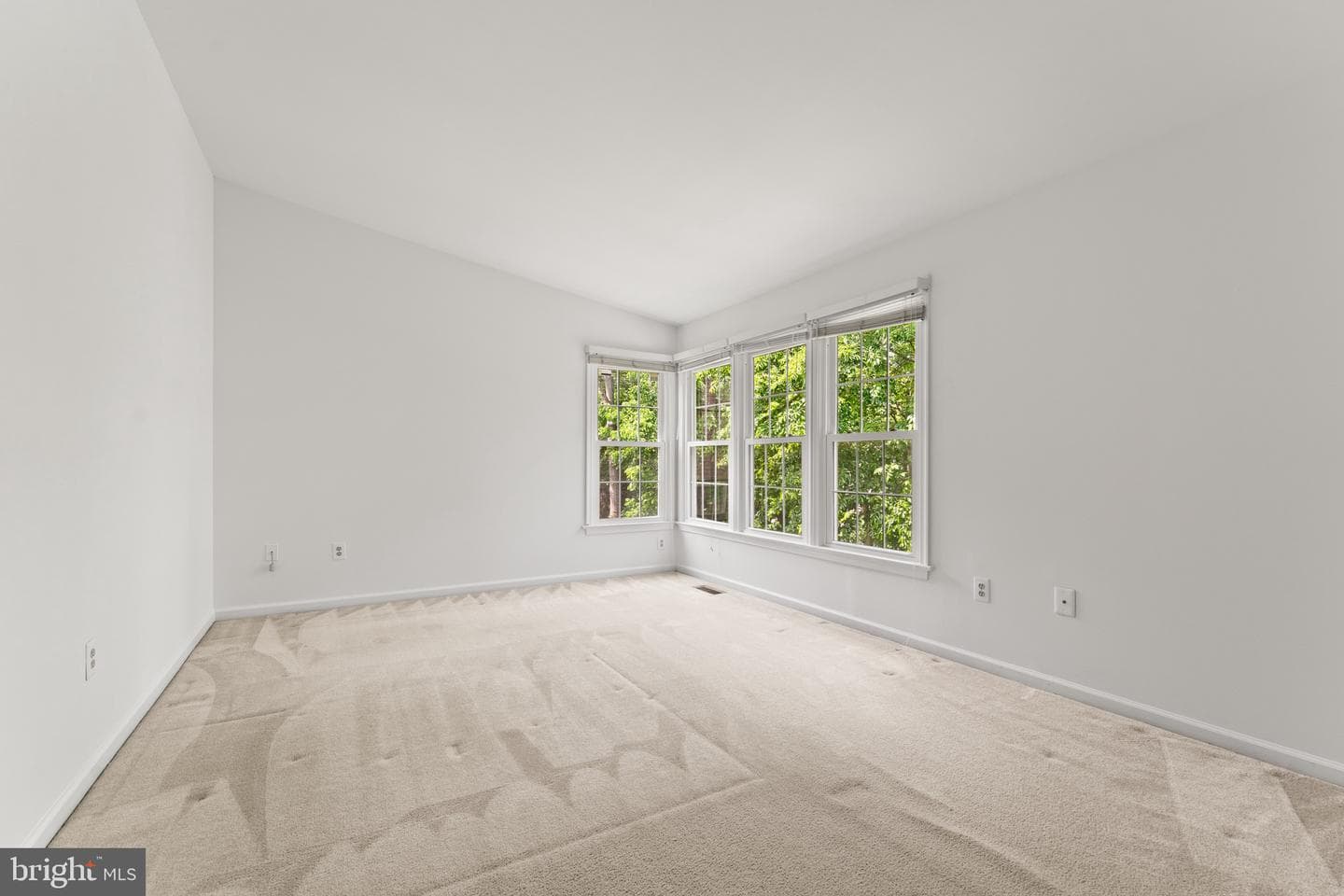 6 Larkwood Court photo 35