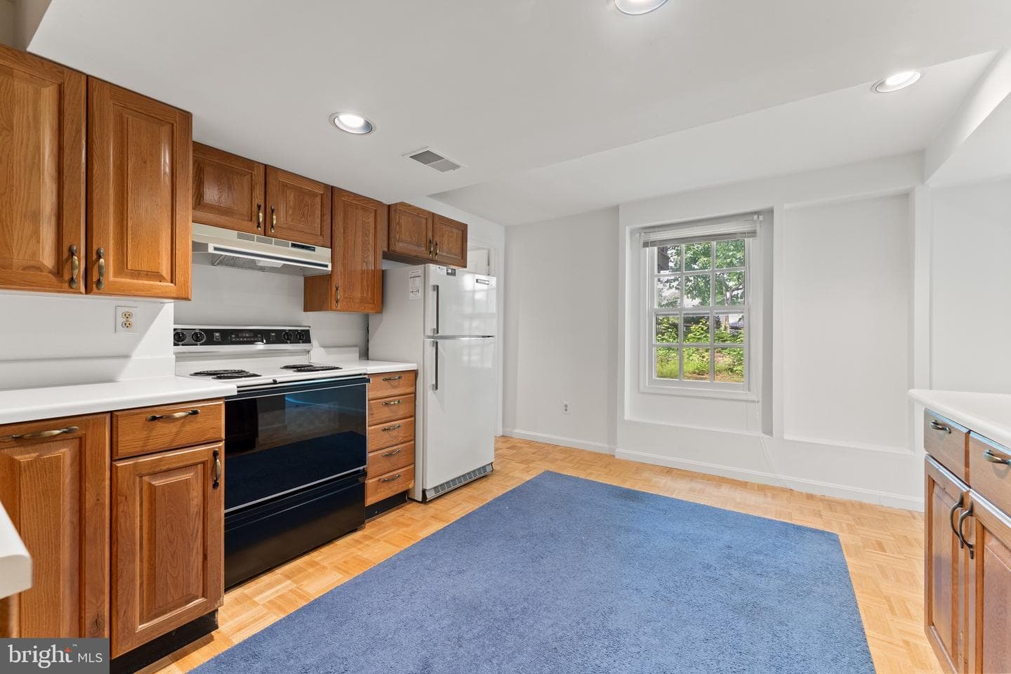 6 Larkwood Court photo 43
