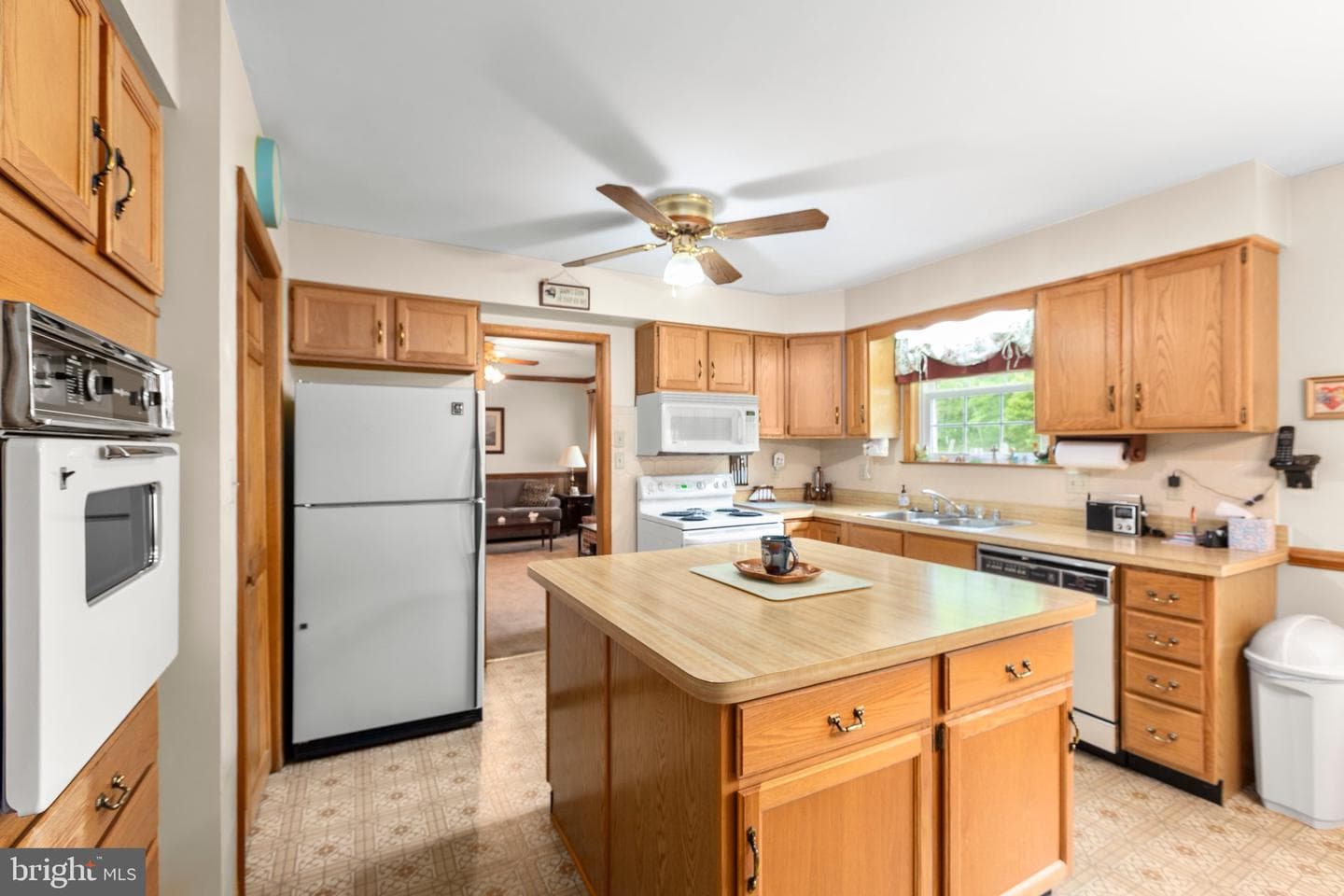 113 Kendallwood Drive photo 32
