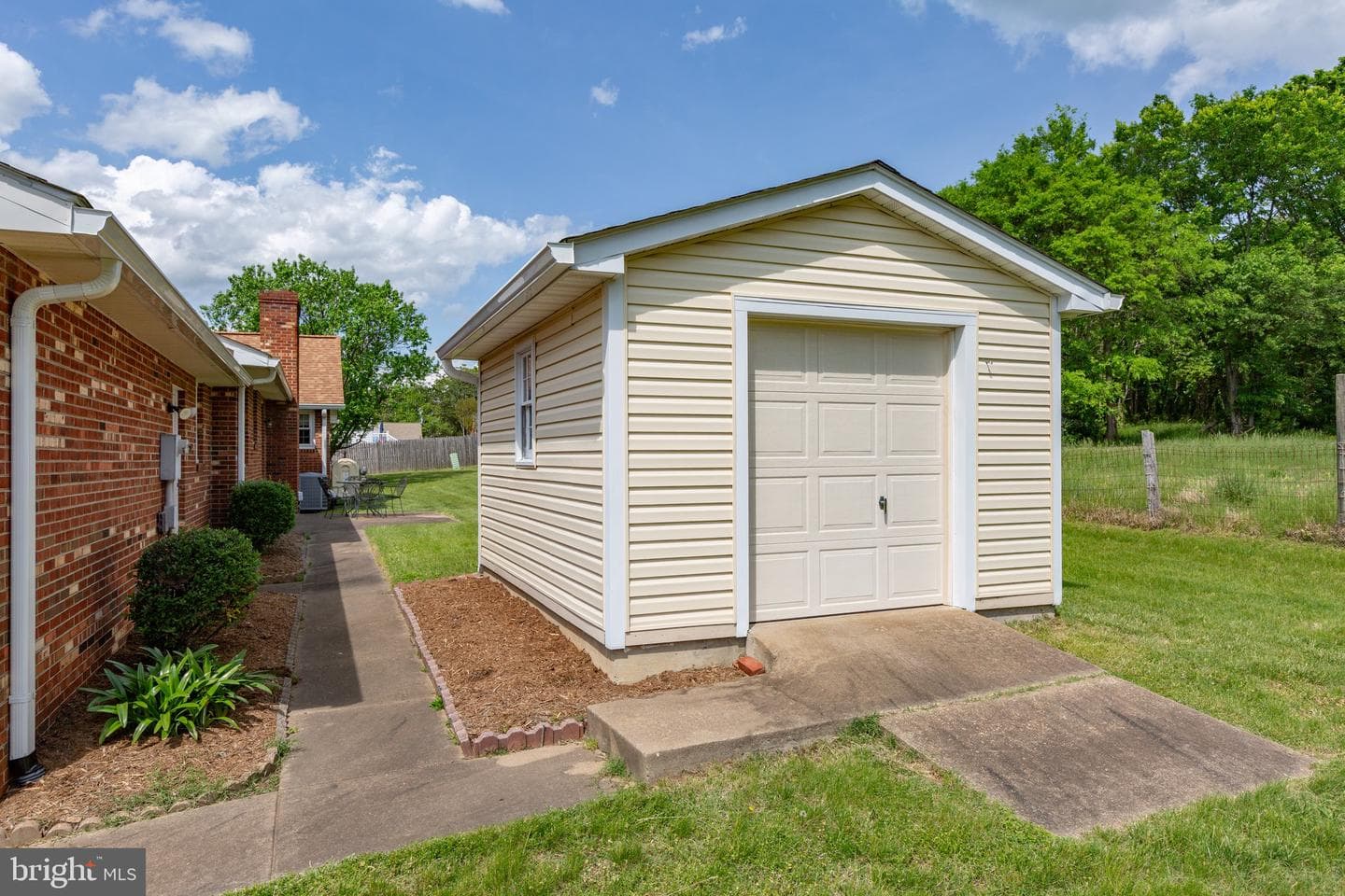 113 Kendallwood Drive photo 9