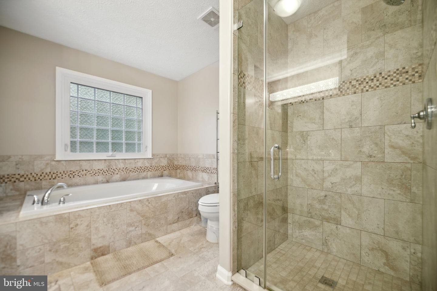11 Chelsea Court photo 47