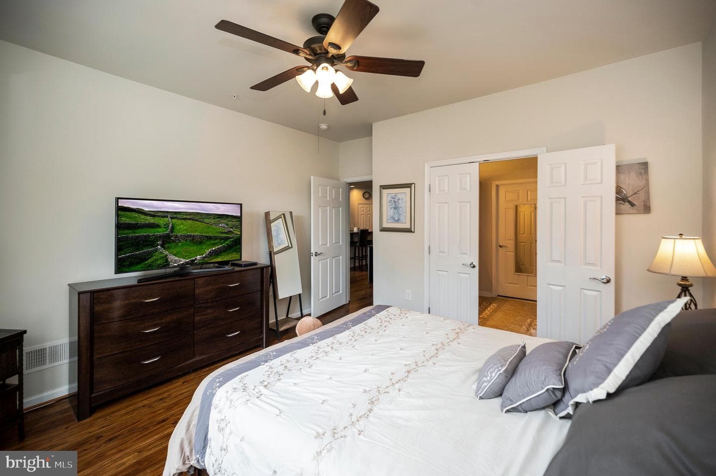 117 Hyannis Place photo 29