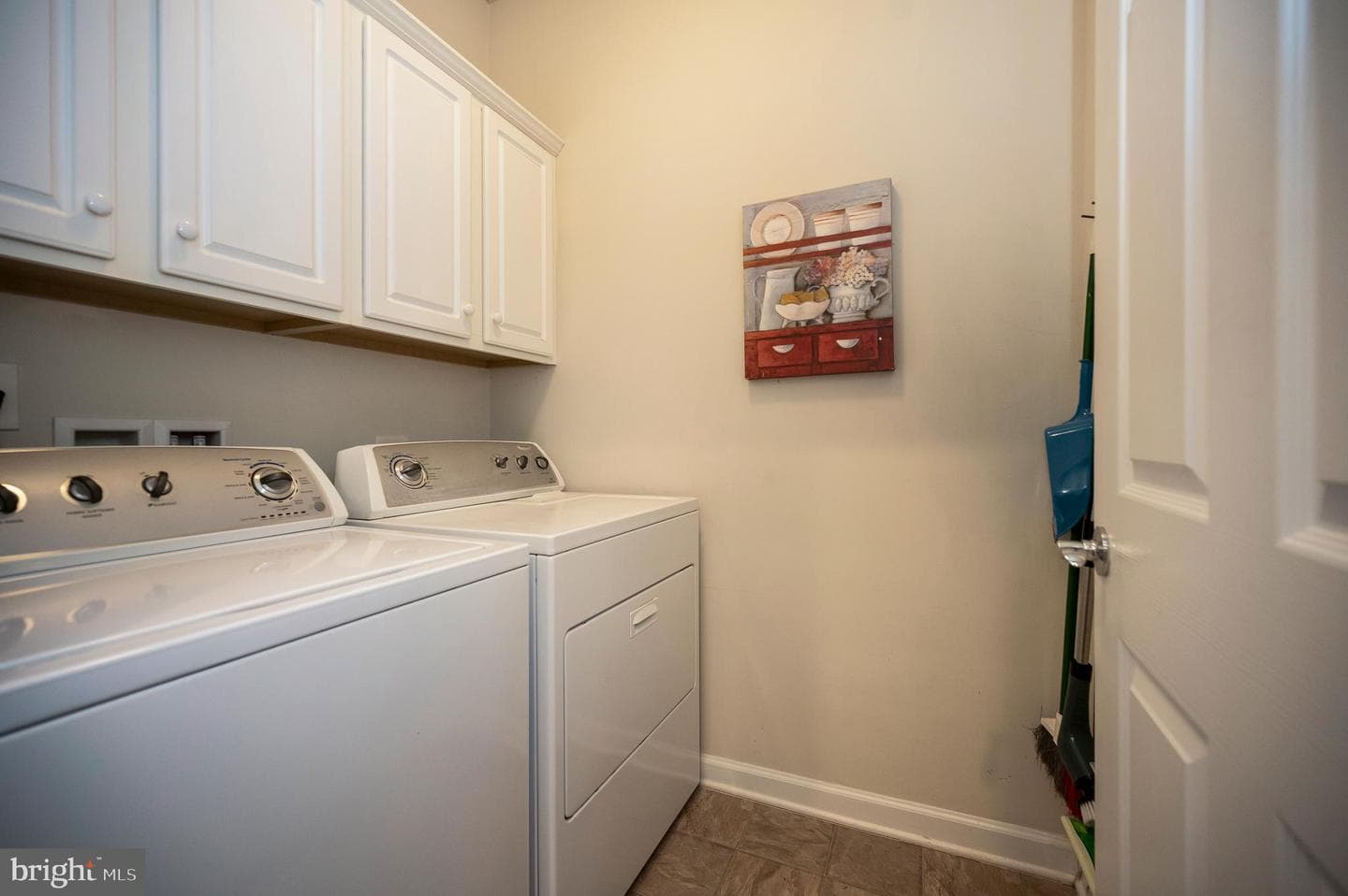 117 Hyannis Place photo 36