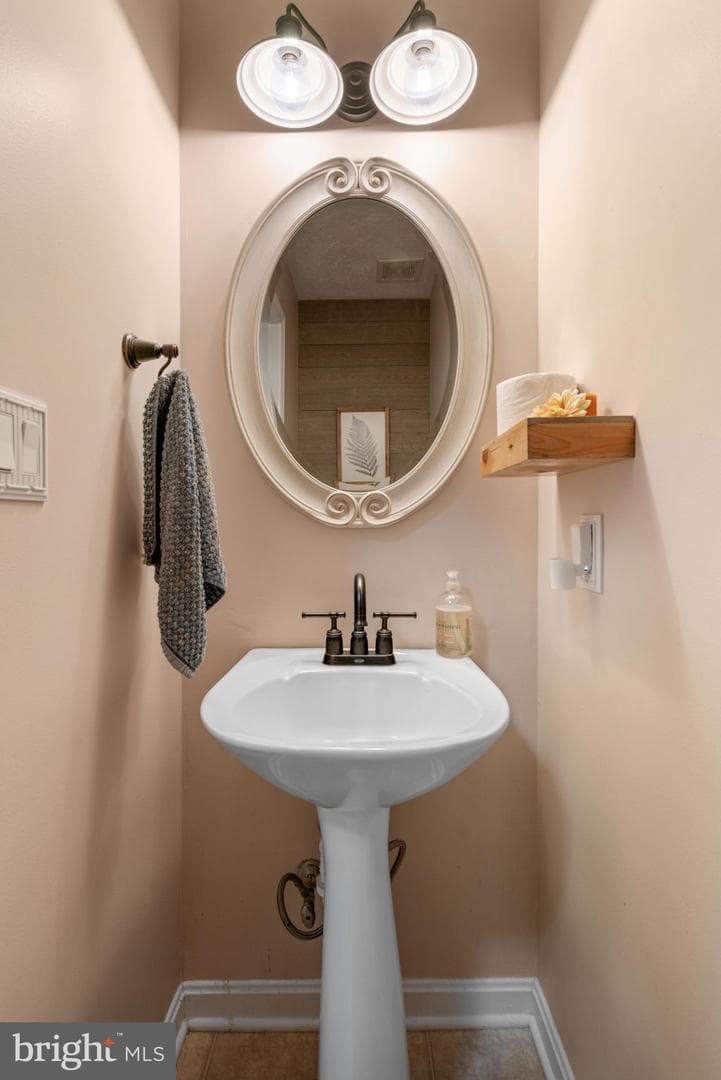 101 Theresa Drive photo 16