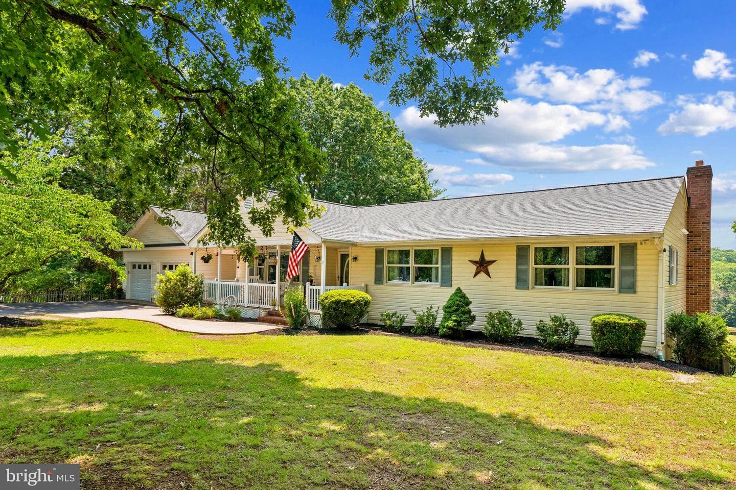 1039 Mountain View Road photo 1