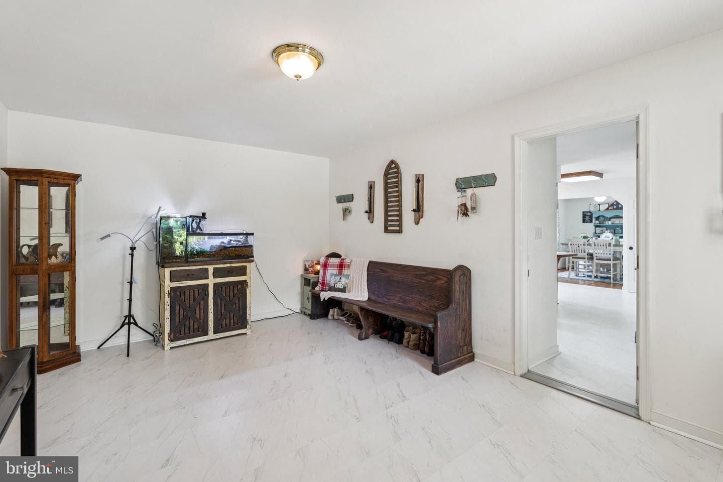 1039 Mountain View Road photo 12