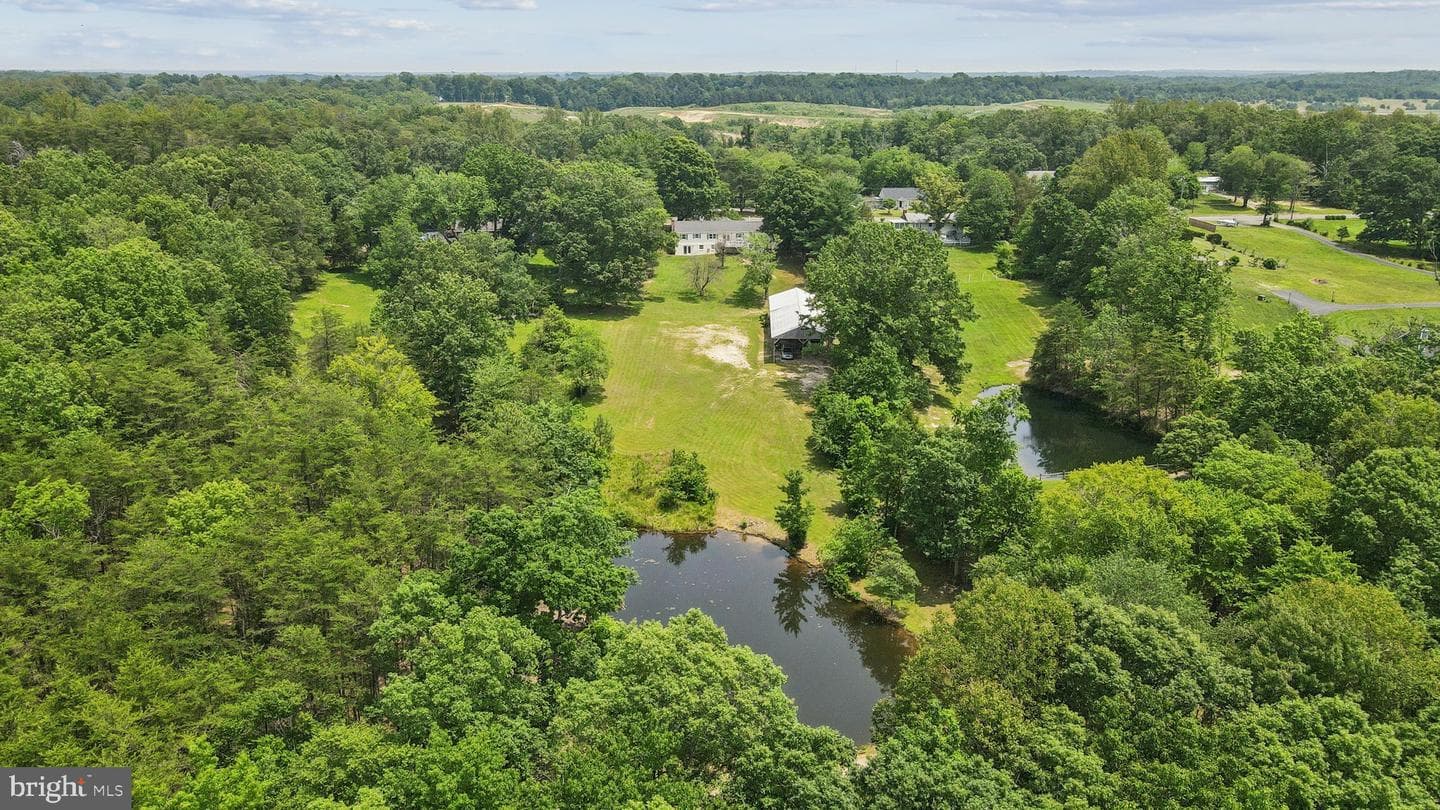 1039 Mountain View Road photo 4