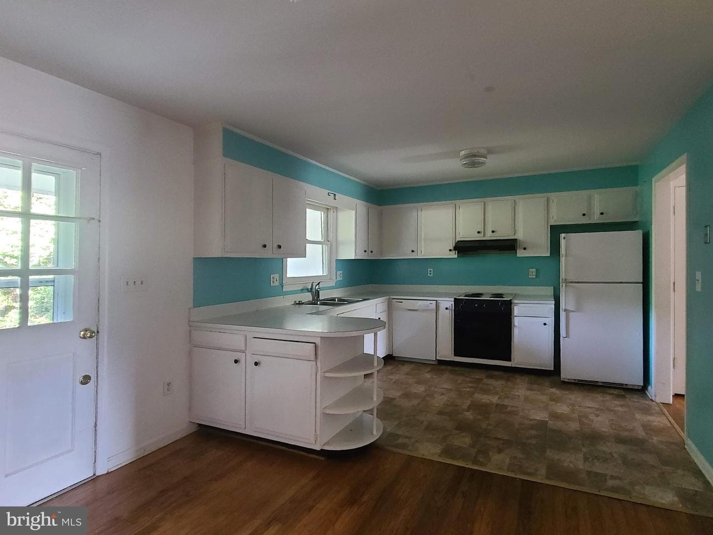 136 Falmouth Drive photo 5