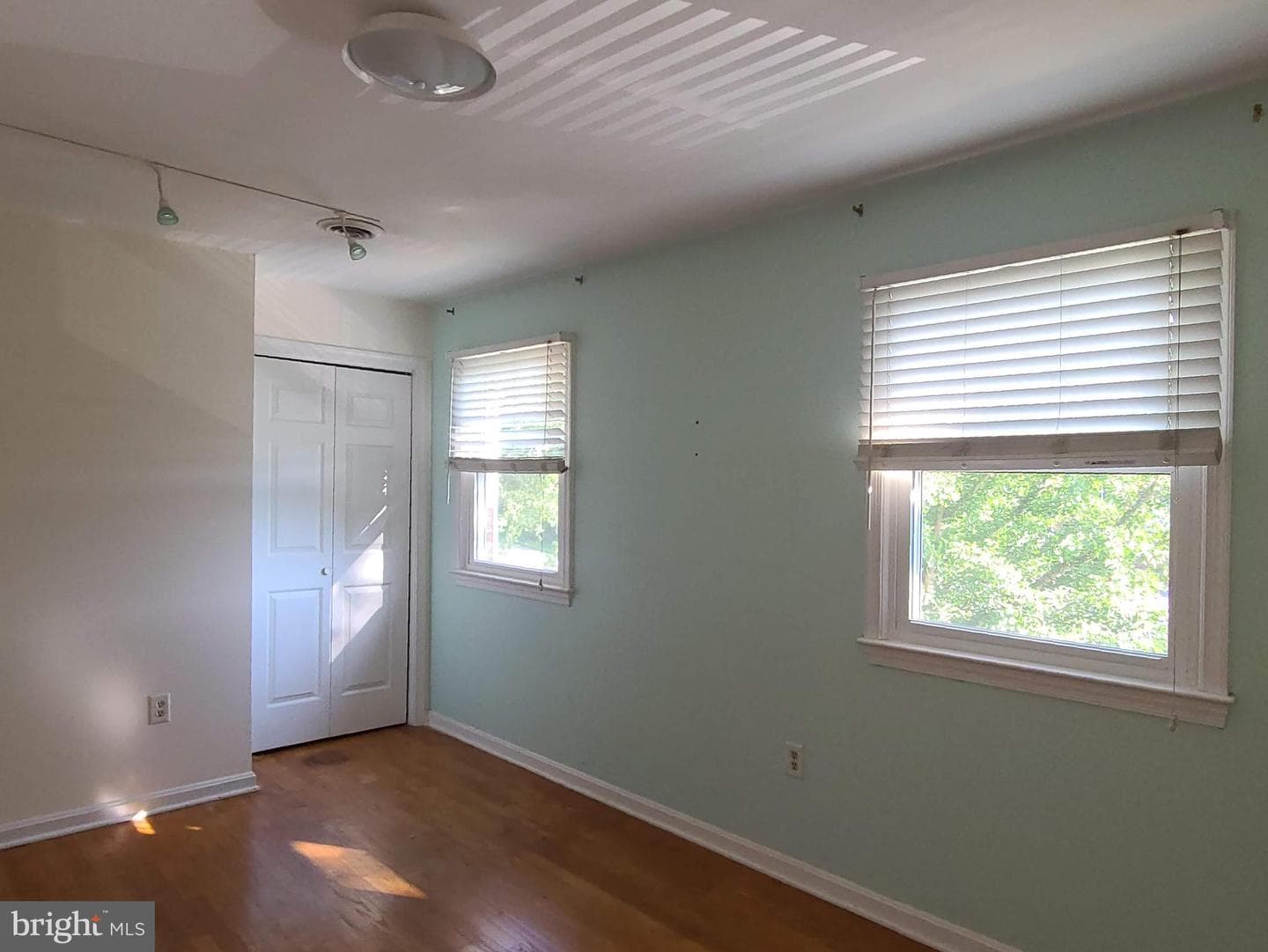 136 Falmouth Drive photo 9