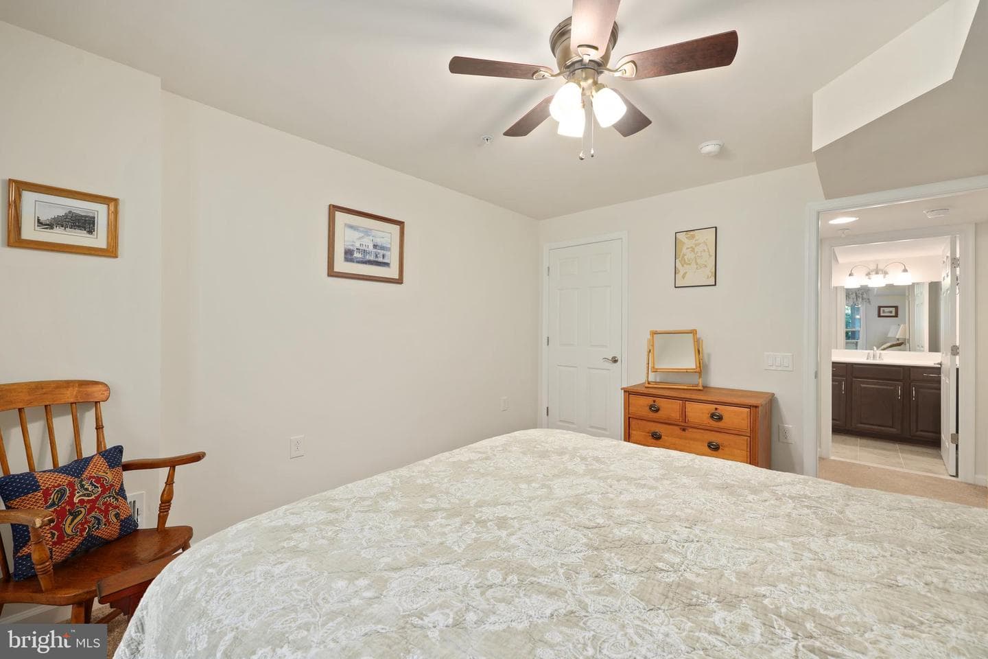 201 Denison Street photo 25
