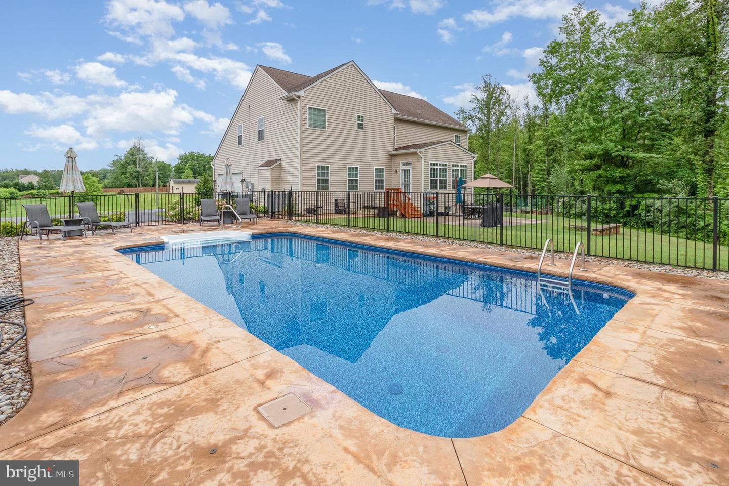 516 Richards Ferry Road photo 2