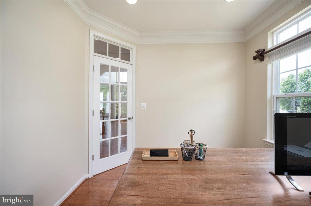 35 Gallery Road photo 89