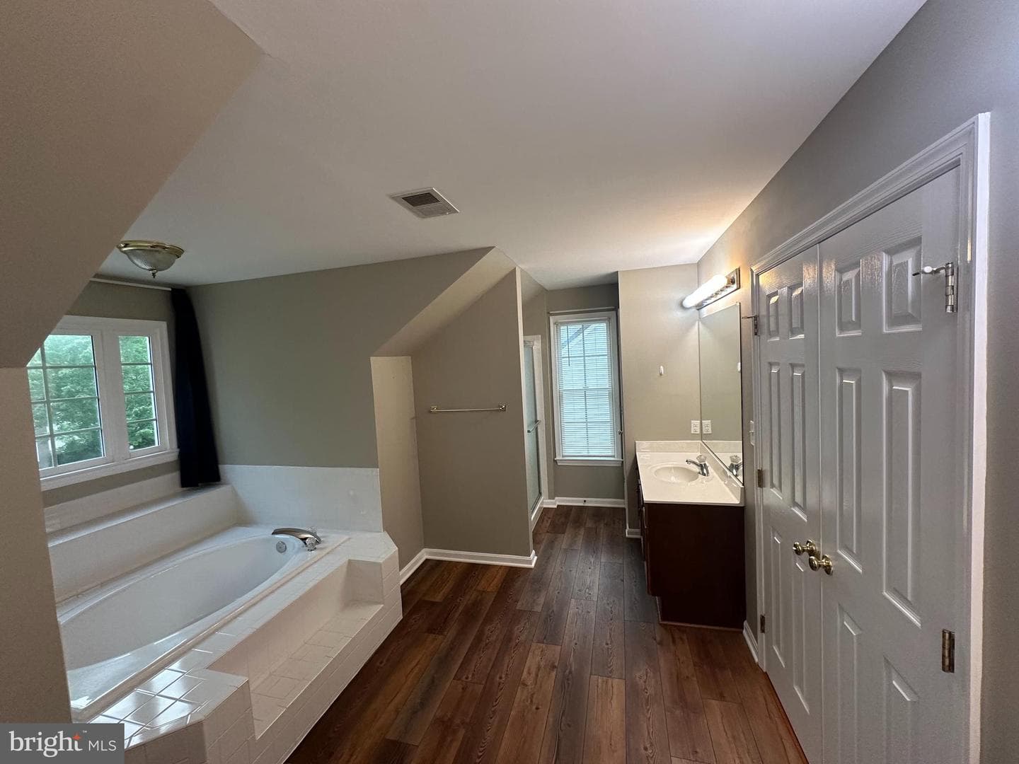 6 Oxen Court photo 39