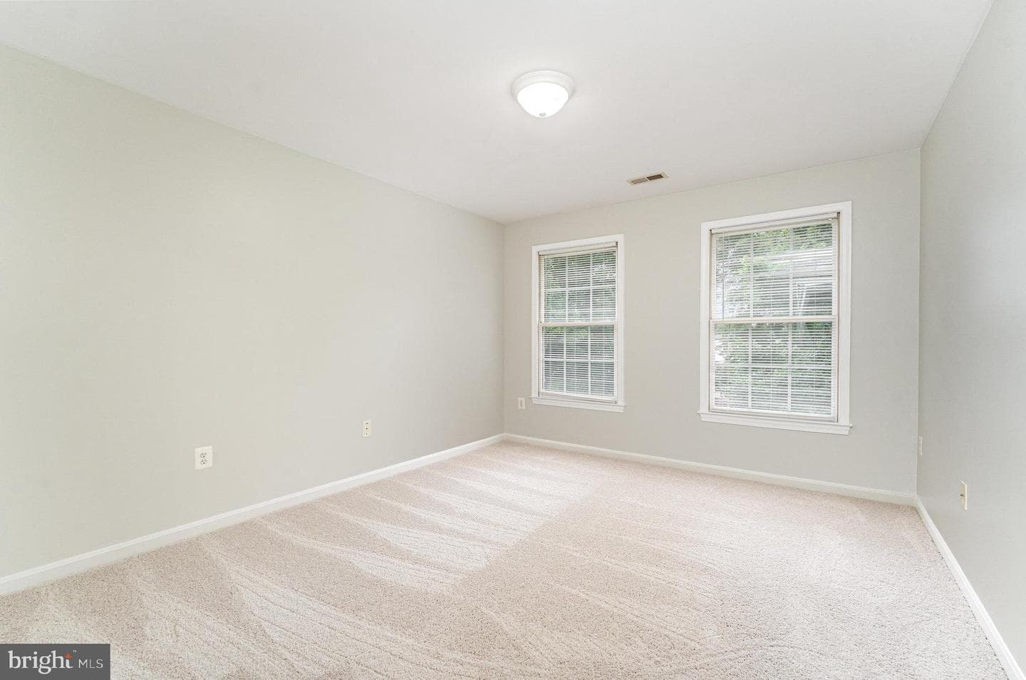 6 Oxen Court photo 48