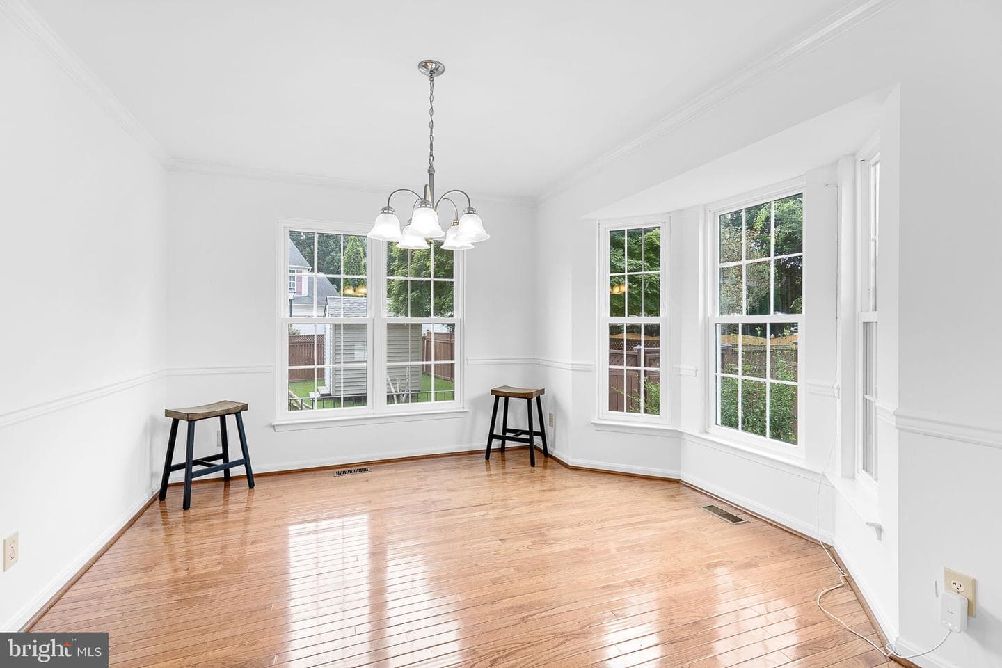 8 Westchester Court photo 5