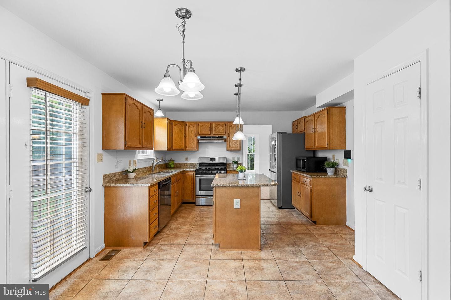 8 Westchester Court photo 8