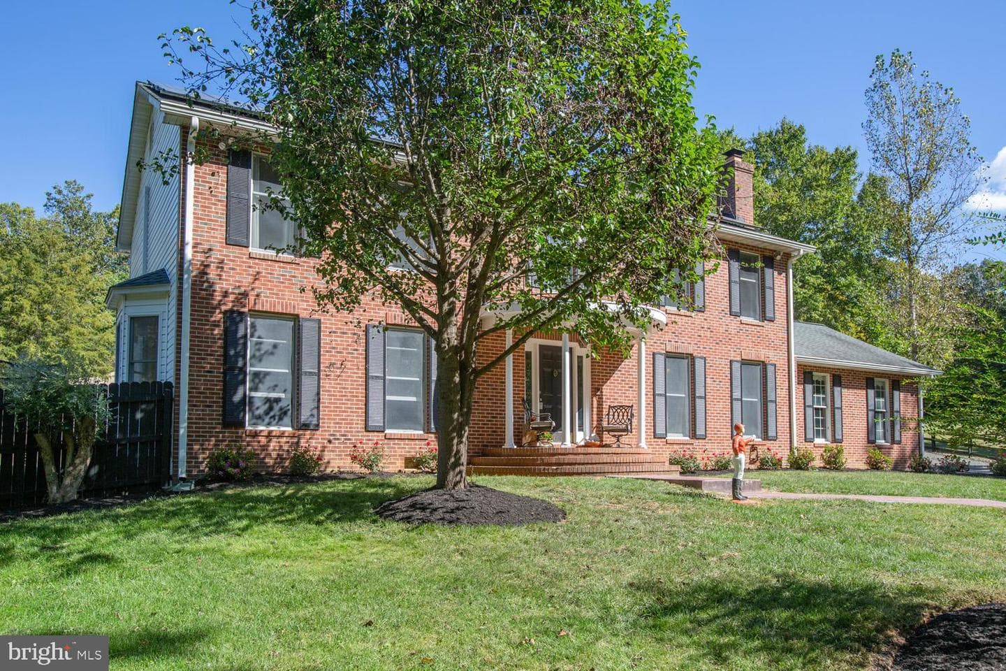 1000 Queen Anne Drive photo 2