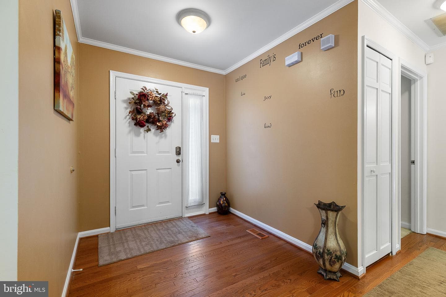 208 Greenspring Drive photo 5