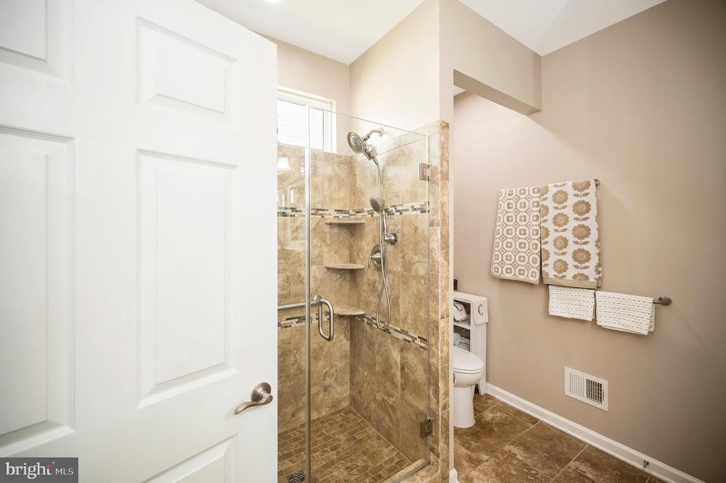 161 Denison Street photo 38