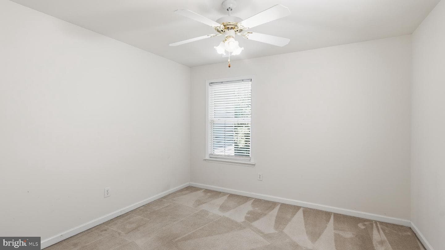 76 Millbrook Road photo 32