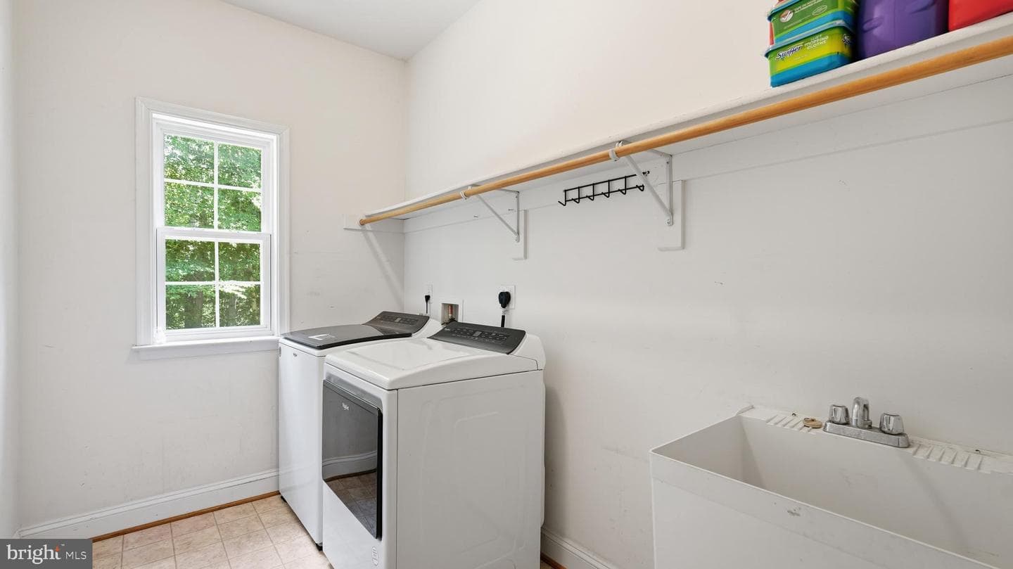 76 Millbrook Road photo 35