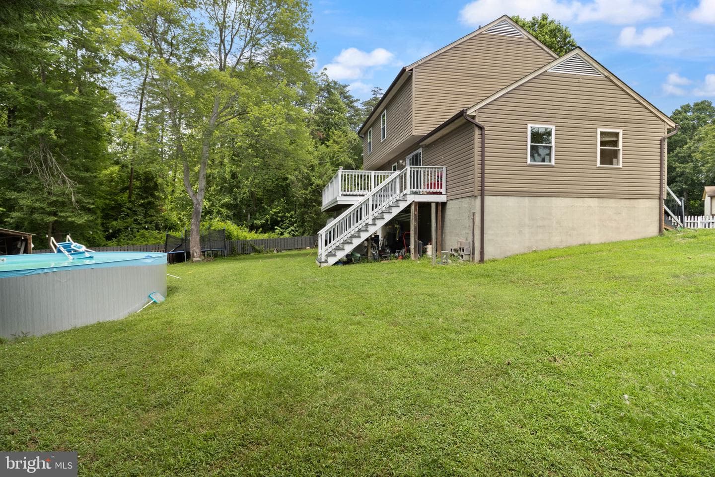 244 Raintree Boulevard photo 33