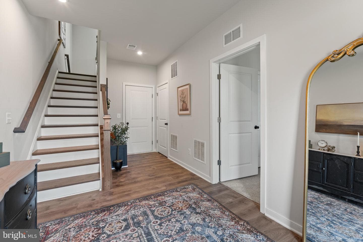609 Cherryview Drive photo 4