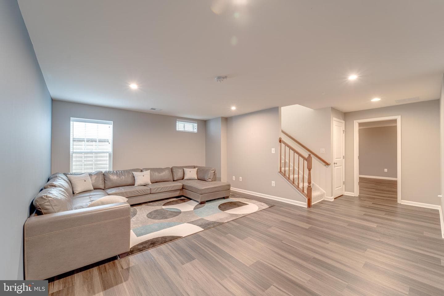 990 Forsythia Lane photo 39